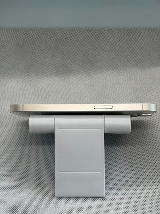 ���Хåƥ꡼84% Ķ���� SIM�ե꡼ iPhone14 128GB �������饤��