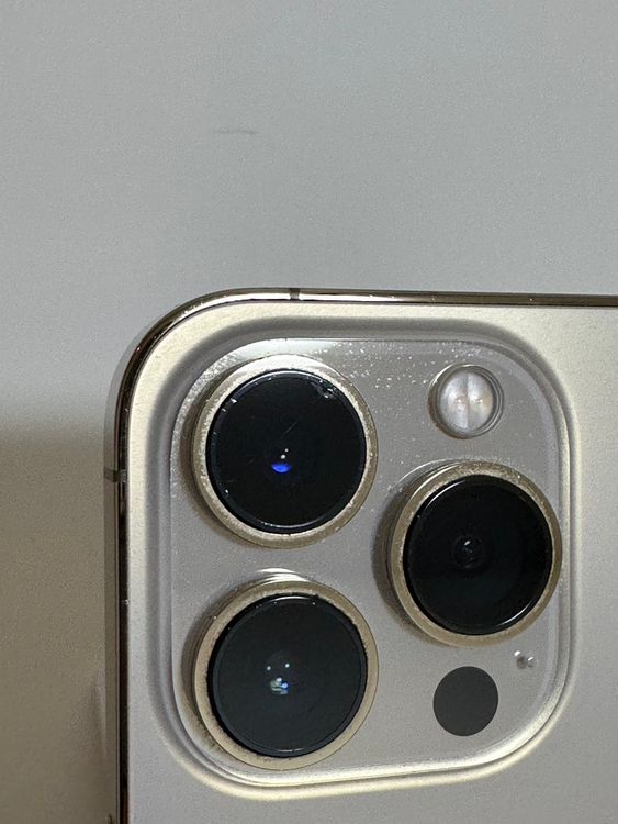 ���Хåƥ꡼86% SIM�ե꡼ iPhone13Pro 1TB �������