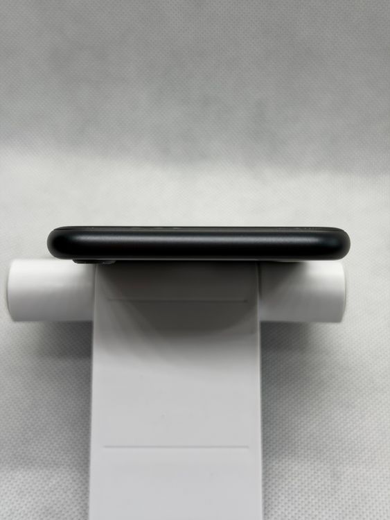 ���ϥԥͥ��ͥå� SIM�ե꡼ iPhoneSE ��2���� 64GB �֥�å�