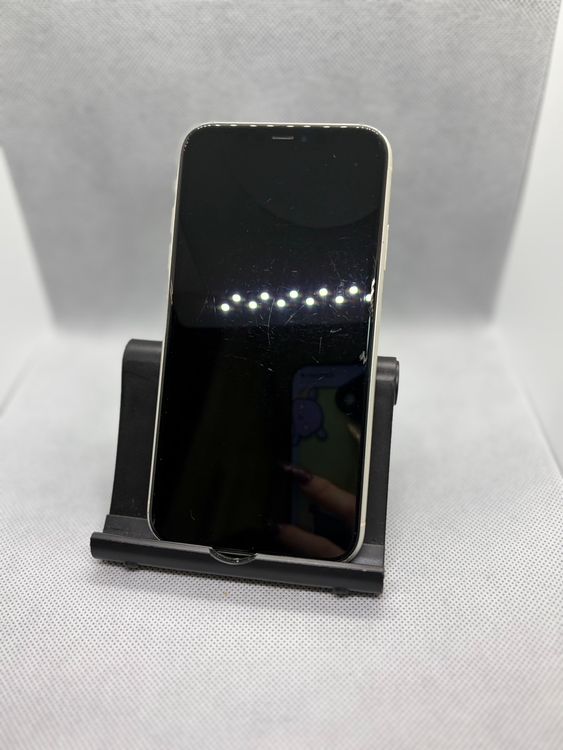 ���ϥԥͥ��ͥå� iPhone11 64GB �ۥ磻��