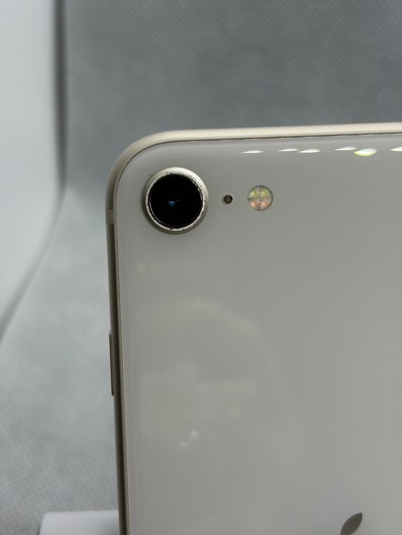 ���Хåƥ꡼82% SIM�ե꡼ iPhoneSE ��3���� 64GB �������饤��