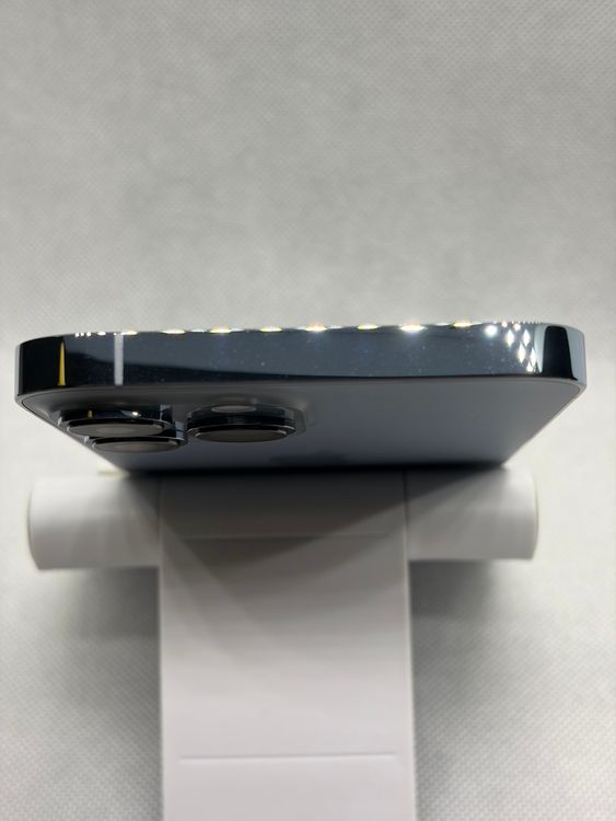 ��̤������ SIM�ե꡼ iPhone13ProMax 256GB ������֥롼