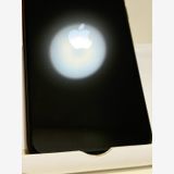 ��SIM�ե꡼ iPhoneSE ��3���� 128GB �ߥåɥʥ���