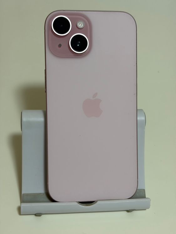 ���Хåƥ꡼89% SIM�ե꡼ iPhone15 128GB �ԥ�