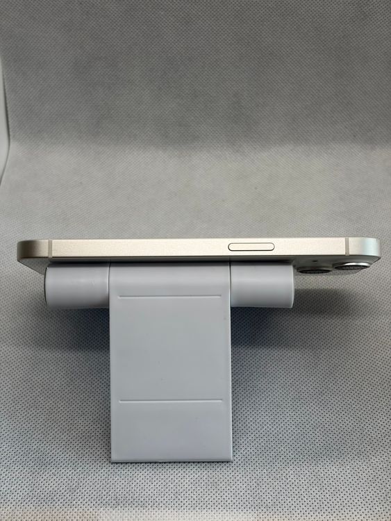 ���Хåƥ꡼82% SIM�ե꡼ iPhone14 128GB �������饤��