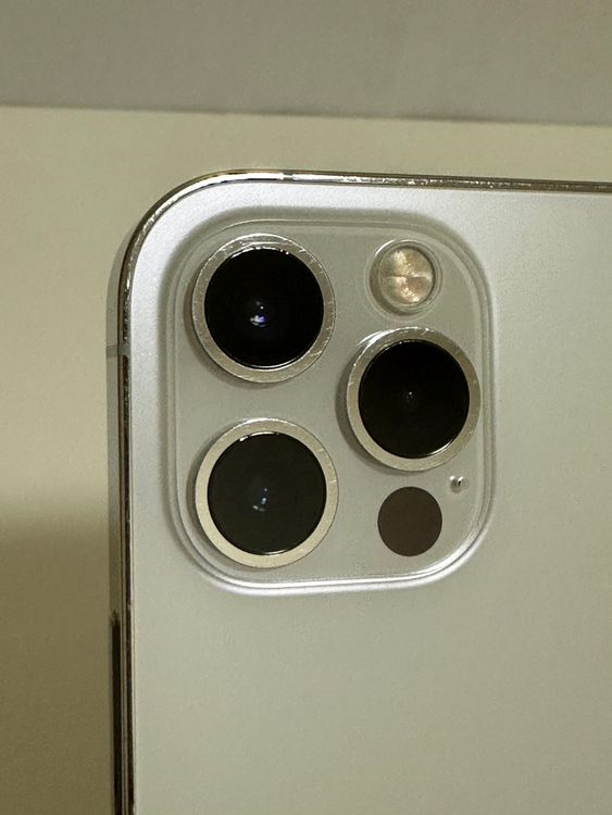 ��SIM�ե꡼ iPhone12Pro 128GB ����С�