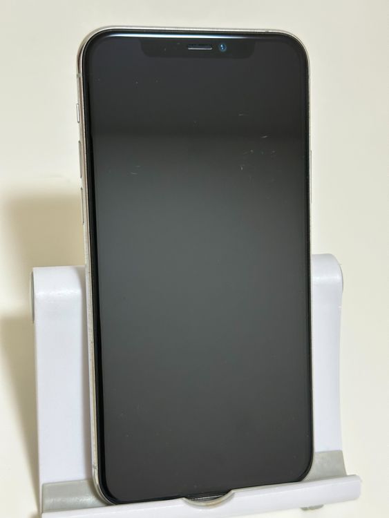 ���Хåƥ꡼90% SIM�ե꡼ iPhone11Pro 64GB ����С�