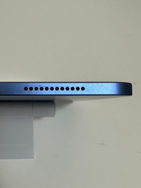 ���Хåƥ꡼91% iPad ��10���� 64GB �֥롼 Wi-Fi��ǥ�
