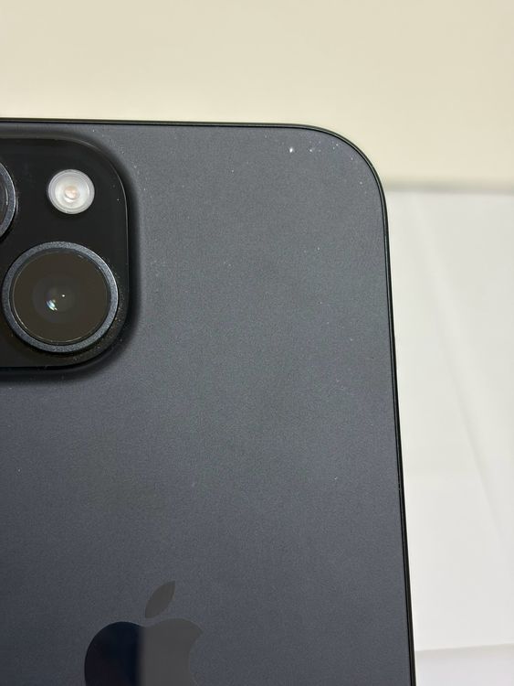 ���Хåƥ꡼88% SIM�ե꡼ iPhone15 256GB �֥�å�