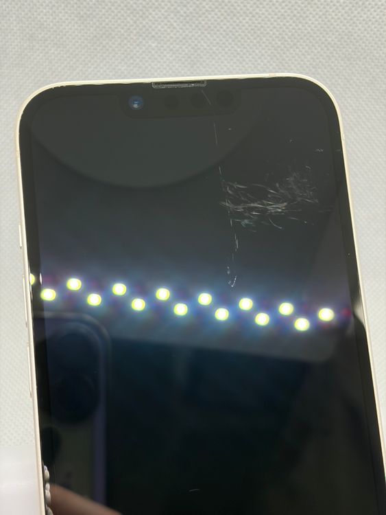 ���Хåƥ꡼80% SIM�ե꡼ iPhone14 128GB �������饤��