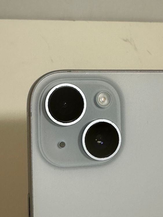 ���Хåƥ꡼98% SIM�ե꡼ iPhone15 128GB �֥롼
