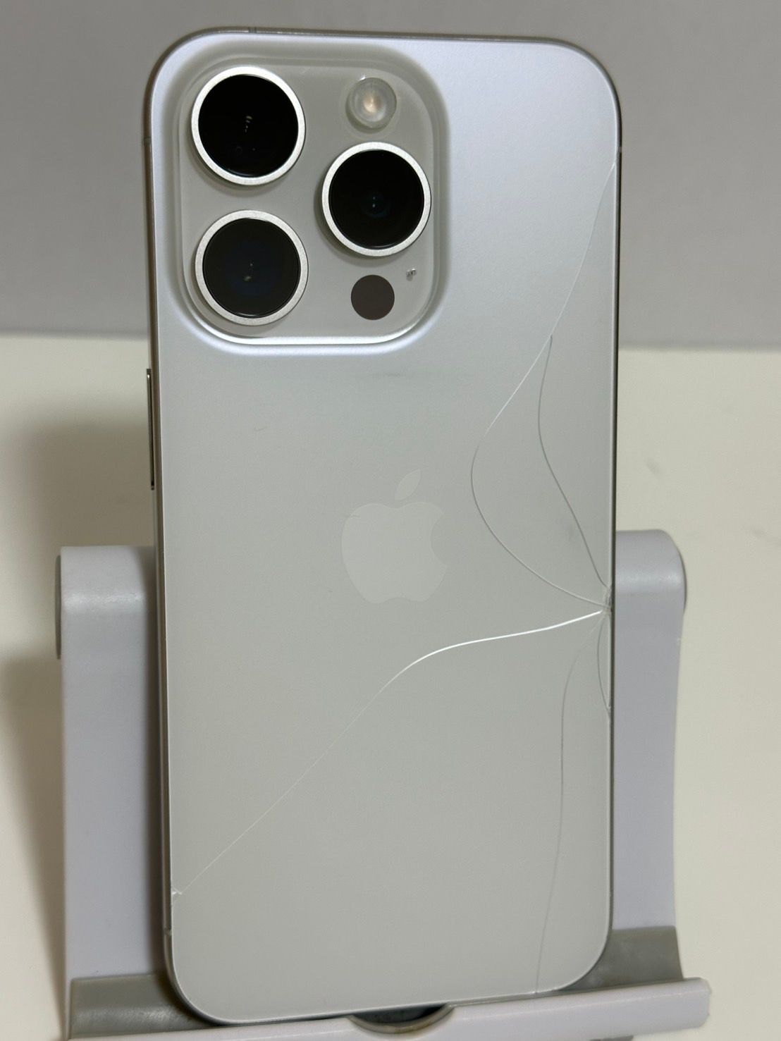 ムスビー｜○バッテリー88% SIMフリー iPhone15Pro 128GB ホワイト