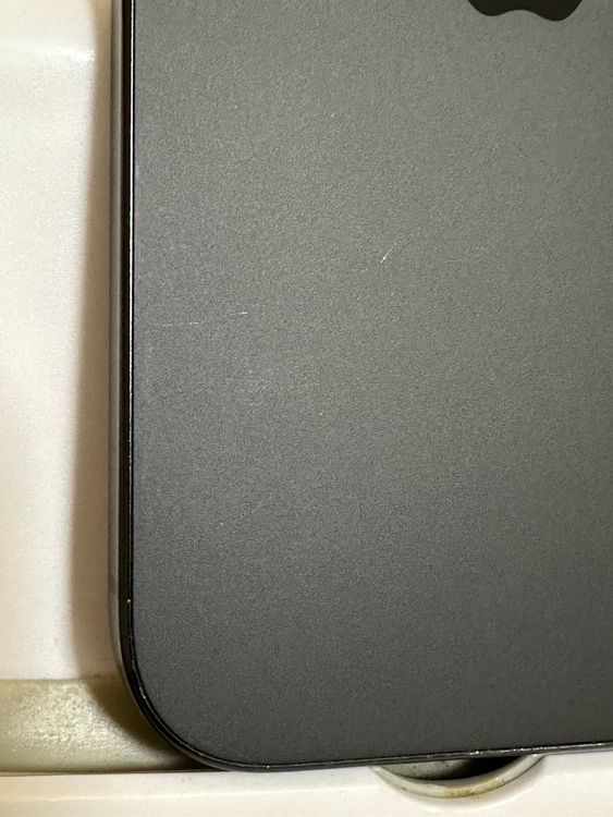 ���Хåƥ꡼94% SIM�ե꡼ iPhone15 128GB �֥�å�