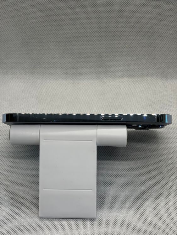 ���Хåƥ꡼85% SIM�ե꡼ iPhone13Pro 128GB ������֥롼