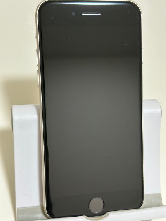 ���Хåƥ꡼84% SIM�ե꡼ iPhoneSE ��3���� 64GB �������饤��