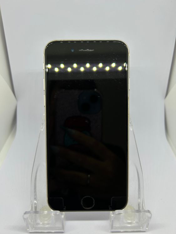 ��SIM�ե꡼ iPhoneSE��3����  128GB �������饤�� �Хåƥ꡼77%