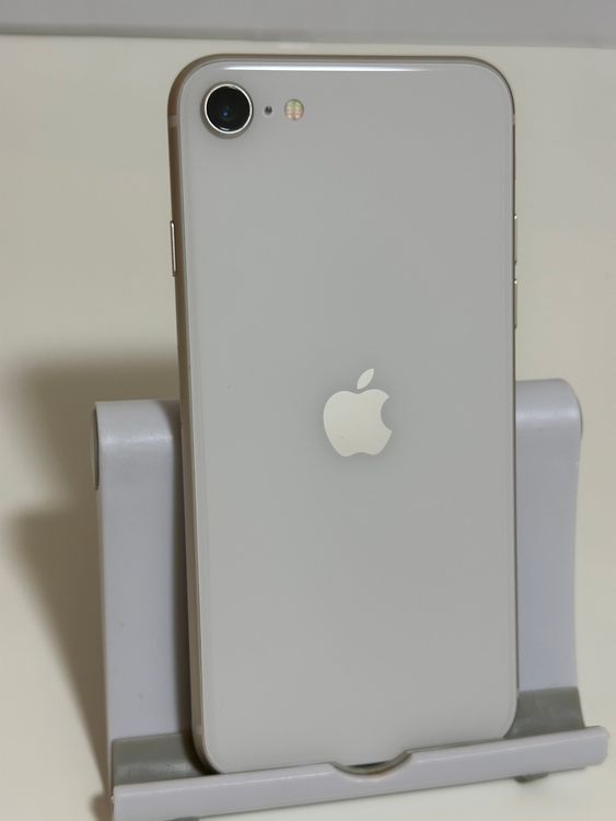 ���Хåƥ꡼85% SIM�ե꡼ iPhoneSE ��3���� 64GB �������饤��
