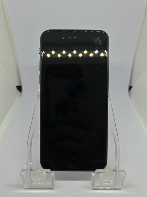 ��SIM�ե꡼ iPhoneSE��2����  64GB �֥�å� �Хåƥ꡼84%