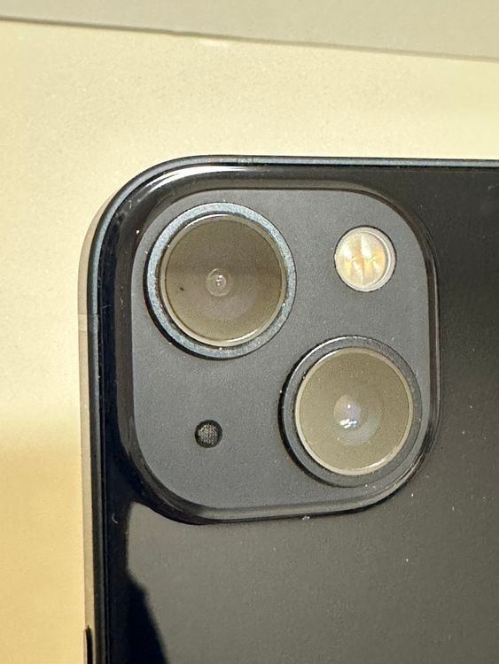 ������ �Хåƥ꡼85% SIM�ե꡼ iPhone13 128GB �ߥåɥʥ���