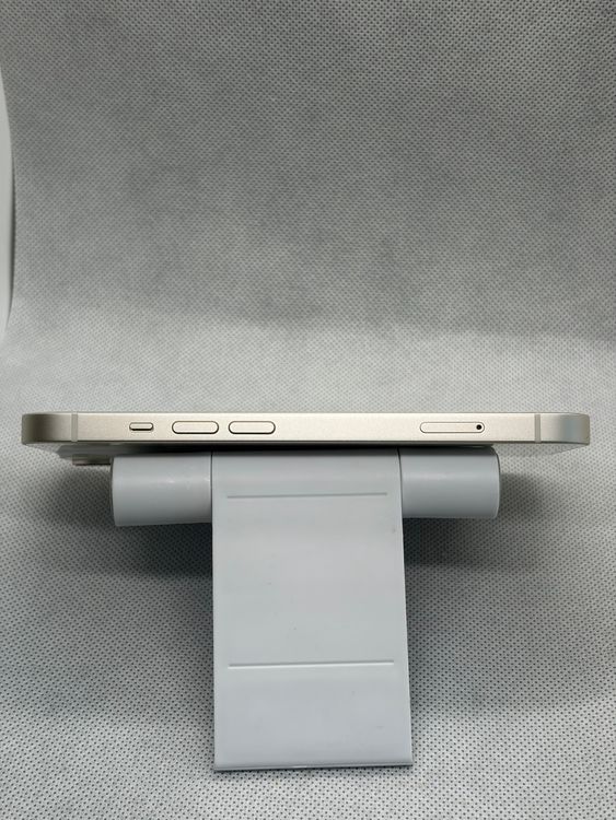 ���Хåƥ꡼100% ���� SIM�ե꡼ iPhone14 128GB �������饤��