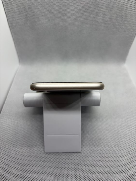 ���ϥԥͥ��ͥå� SIM�ե꡼ iPhoneSE ��3���� 64GB �������饤�� �Хåƥ꡼86%