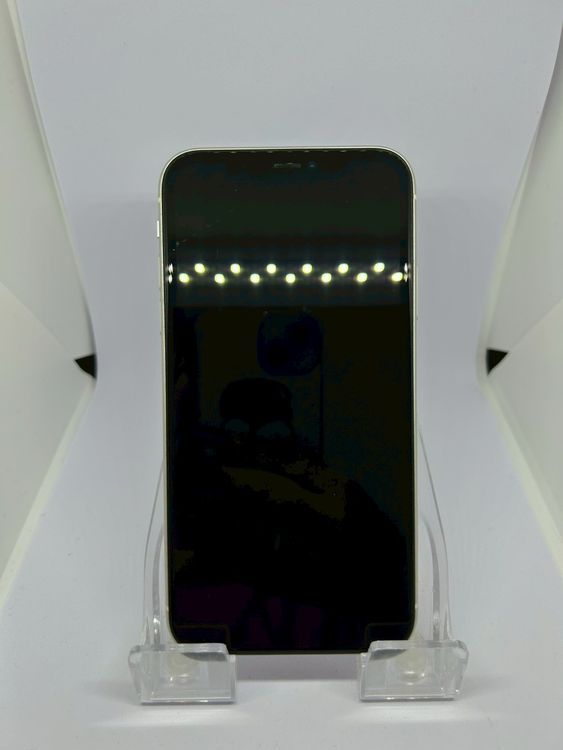 ��SIM�ե꡼ iPhone11  64GB �ۥ磻��