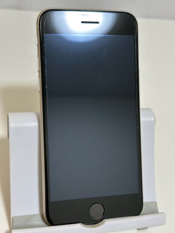��SIM�ե꡼ iPhoneSE ��3���� 128GB �������饤��