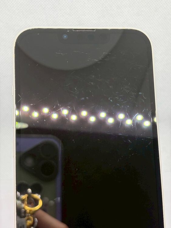 ���Хåƥ꡼89% SIM�ե꡼ iPhone13 128GB �������饤��
