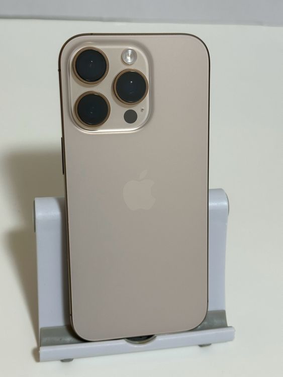 ���Хåƥ꡼92% SIM�ե꡼ iPhone16Pro 128GB �ǥ����ȥ����˥���