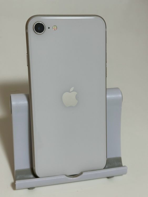 ���Хåƥ꡼94% SIM�ե꡼ iPhoneSE ��3���� 64GB �������饤��