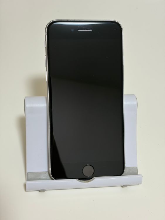 ���Хåƥ꡼80% SIM�ե꡼ iPhoneSE ��2���� 64GB �ۥ磻��