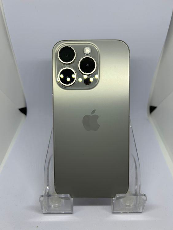 ��SIM�ե꡼ iPhone15Pro  256GB �ʥ���������˥���