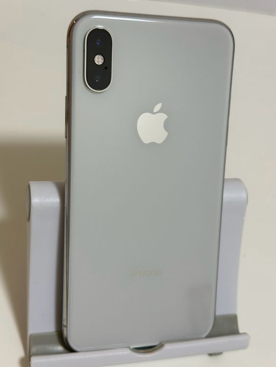 ������ �Хåƥ꡼84% SIM�ե꡼ iPhoneXS 64GB ����С�