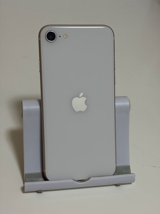 ��SIM�ե꡼ iPhoneSE ��3���� 64GB �������饤��
