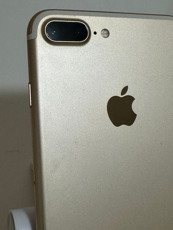 ���Хåƥ꡼84% SIM�ե꡼ iPhone7Plus 128GB �������