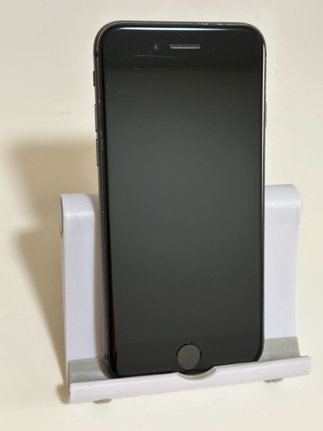ムスビー｜○バッテリー86% SIMフリー iPhone8 256GB グレー【iPhone8