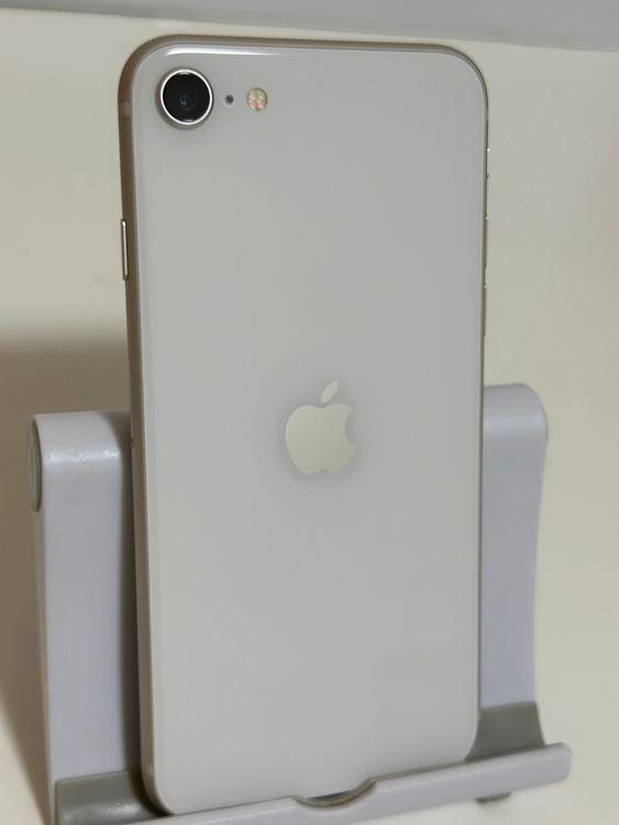 ���Хåƥ꡼89% SIM�ե꡼ iPhoneSE ��3���� 64GB �������饤��