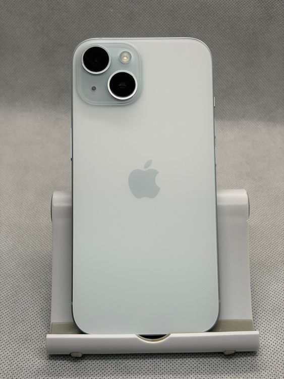 ���Хåƥ꡼84% SIM�ե꡼ iPhone15 256GB �֥롼