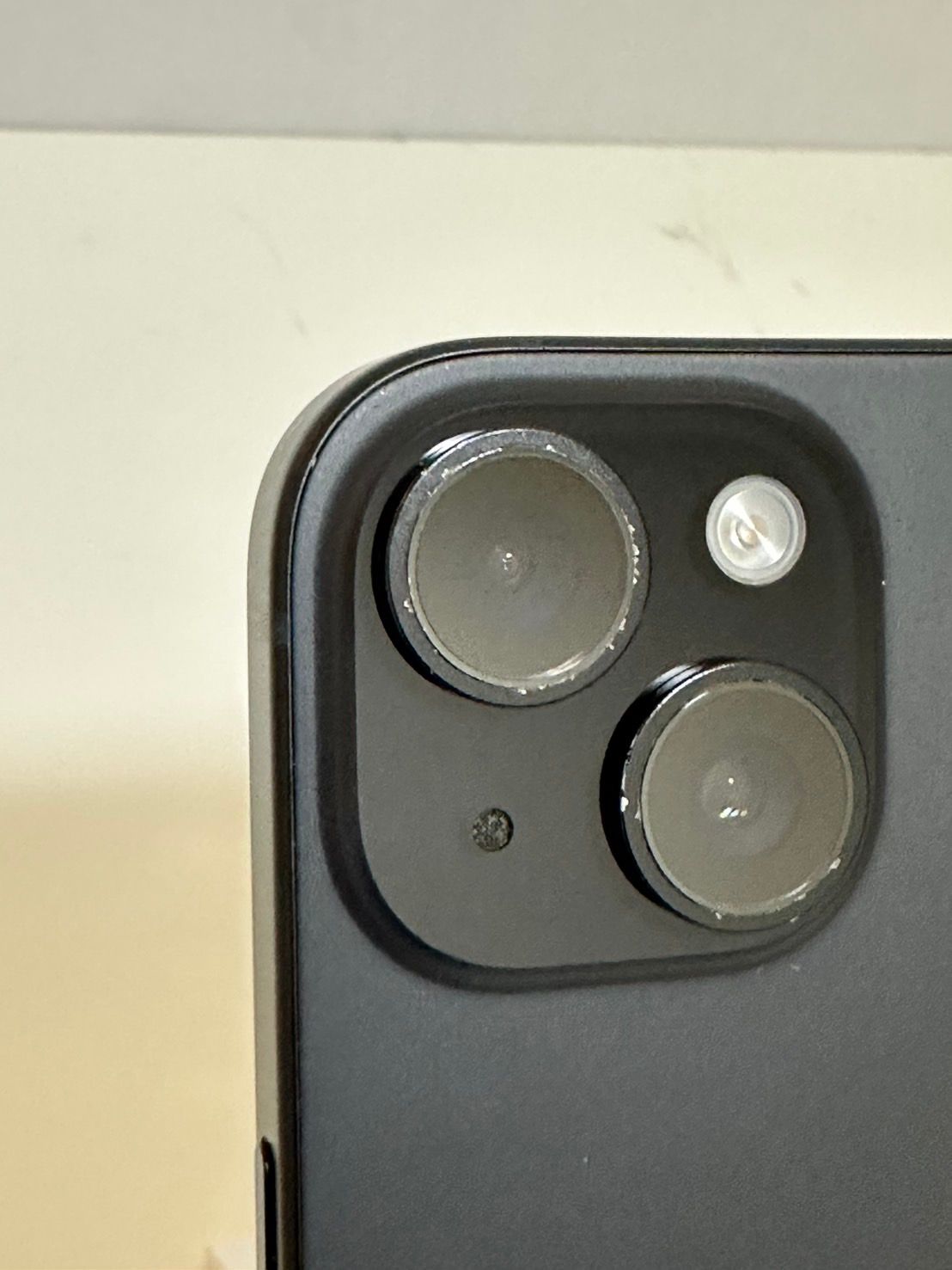 ムスビー｜○バッテリー89% SIMフリー iPhone15 256GB ブラック