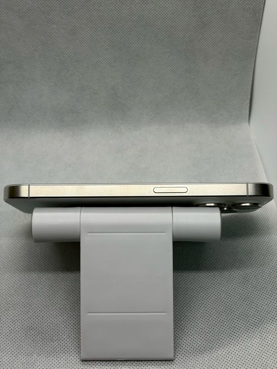 ���Хåƥ꡼88% SIM�ե꡼ iPhone15Pro 512GB �ۥ磻�ȥ����˥���
