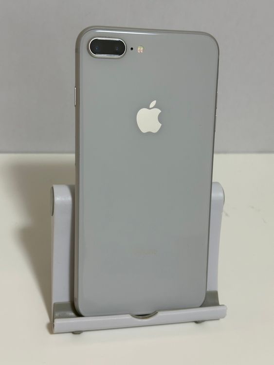 ���Хåƥ꡼80% SIM�ե꡼ iPhone8Plus 64GB ����С�