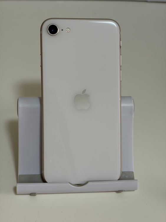 ���Хåƥ꡼89% SIM�ե꡼ iPhoneSE ��3���� 128GB �������饤��