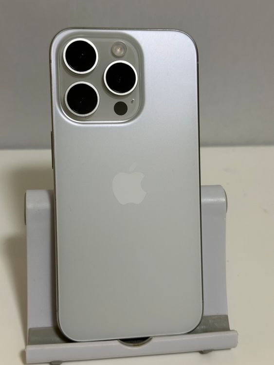 ��SIM�ե꡼ iPhone15Pro 128GB �ۥ磻�ȥ����˥���