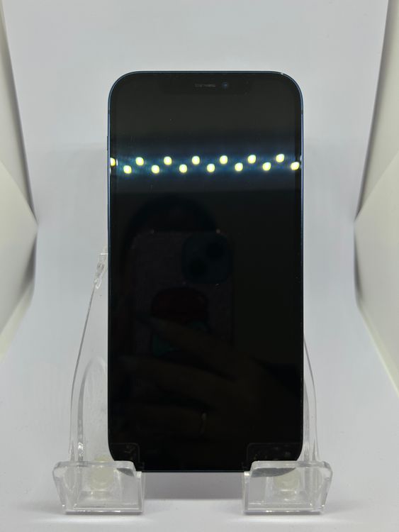 ��SIM�ե꡼ iPhone12  128GB �֥롼 �Хåƥ꡼77%