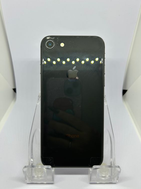 ��SIM�ե꡼ iPhone8  64GB ���졼 �Хåƥ꡼83%