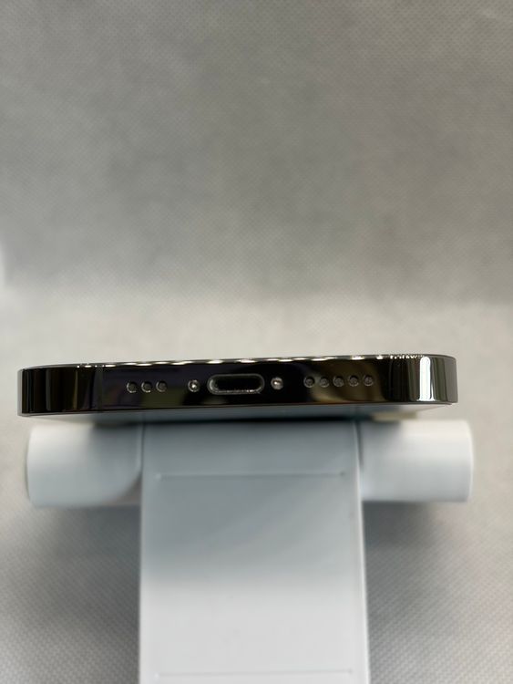 ���Хåƥ꡼100% SIM�ե꡼ iPhone13Pro 256GB ����ե�����