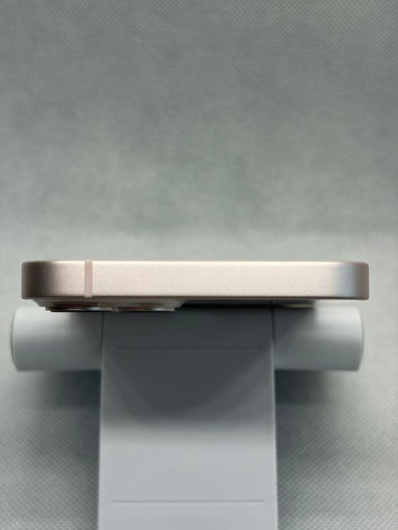 ���Хåƥ꡼84% SIM�ե꡼ iPhone13 256GB �ԥ�