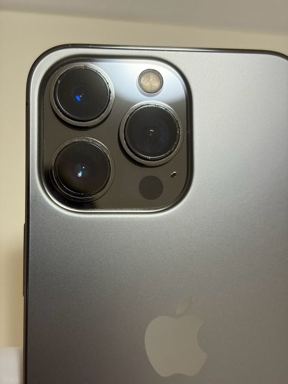 ���Хåƥ꡼80% SIM�ե꡼ iPhone13Pro 256GB ����ե�����