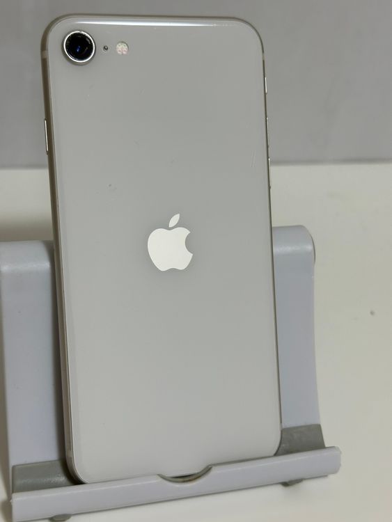 ���Хåƥ꡼90% SIM�ե꡼ iPhoneSE ��3���� 64GB �������饤��