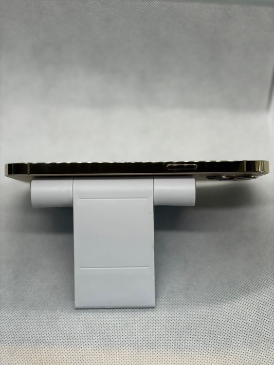 ���Хåƥ꡼85% SIM�ե꡼ iPhone12ProMax 256GB �������